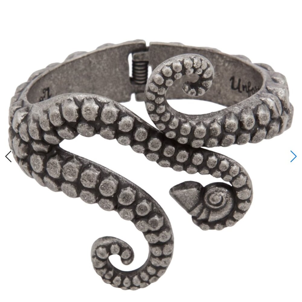 Disney Little Mermaid Ursula Bracelet Disney Villains Collection , NWOT